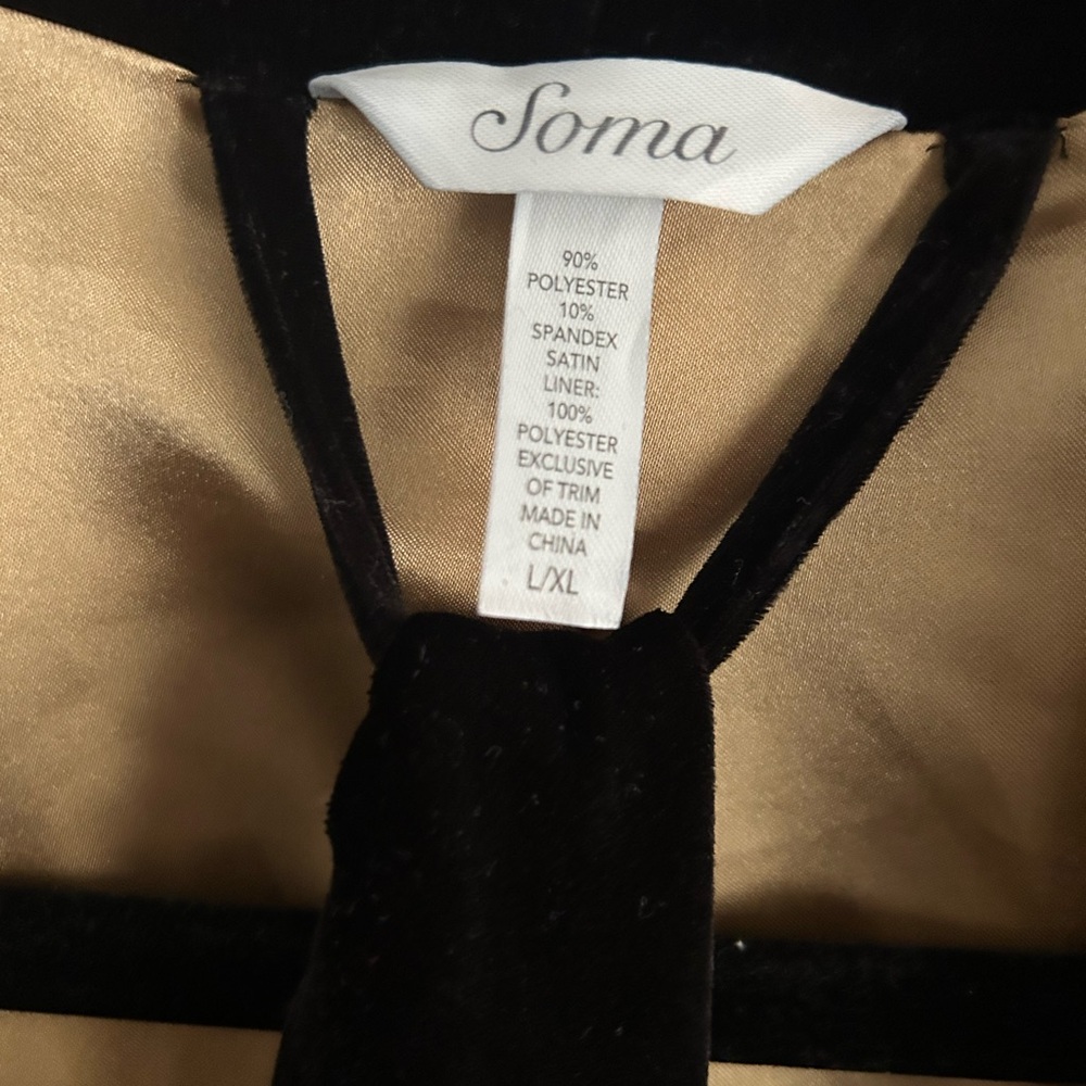 Soma Black Velvet and Gold Satin Robe - Picture 2 of 5